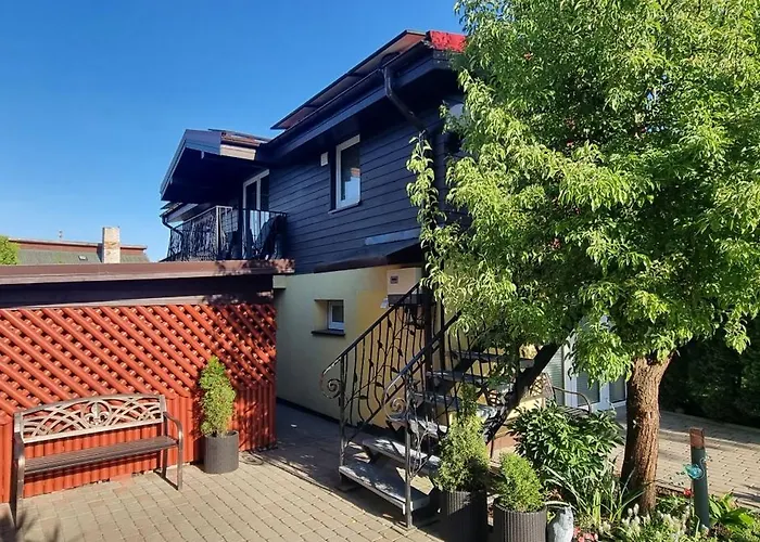 M&s Ausros קלייפדה